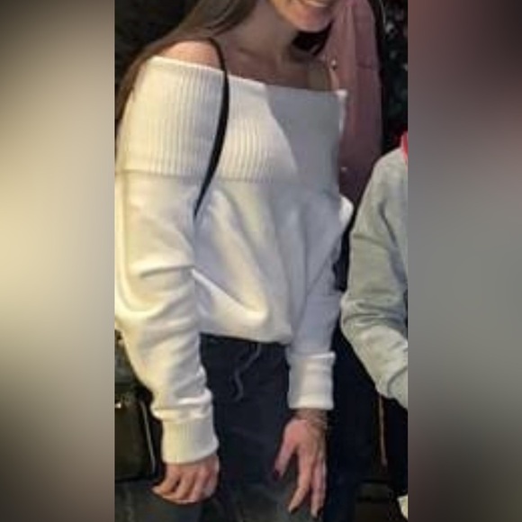 M BOUTIQUE OFF THE SHOULDER KNIT SWEATER - Picture 5 of 5